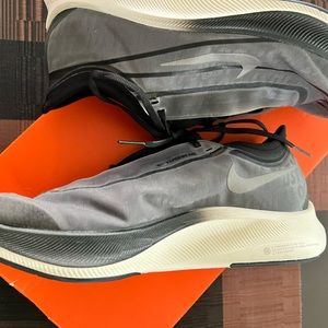 Nike WMNS ZOOM FLY 3 running shoes